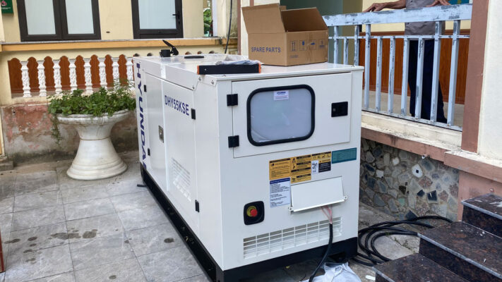 Máy phát điện cho trường học